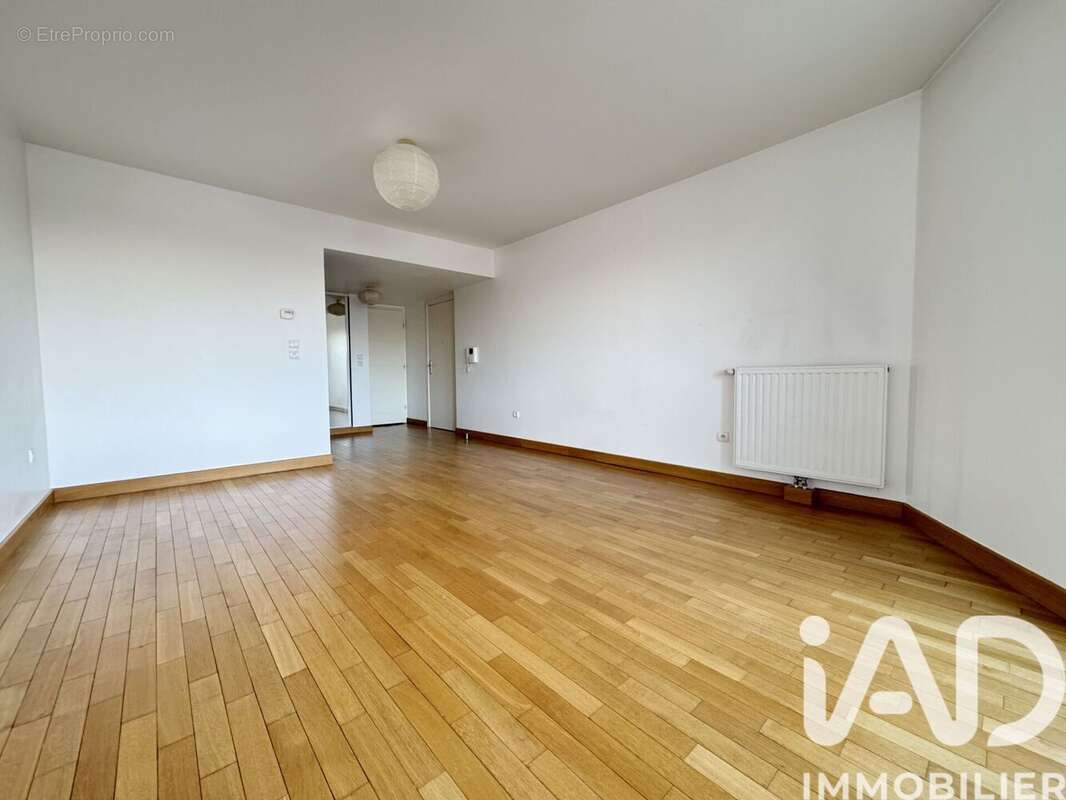 Photo 2 - Appartement à ISSY-LES-MOULINEAUX
