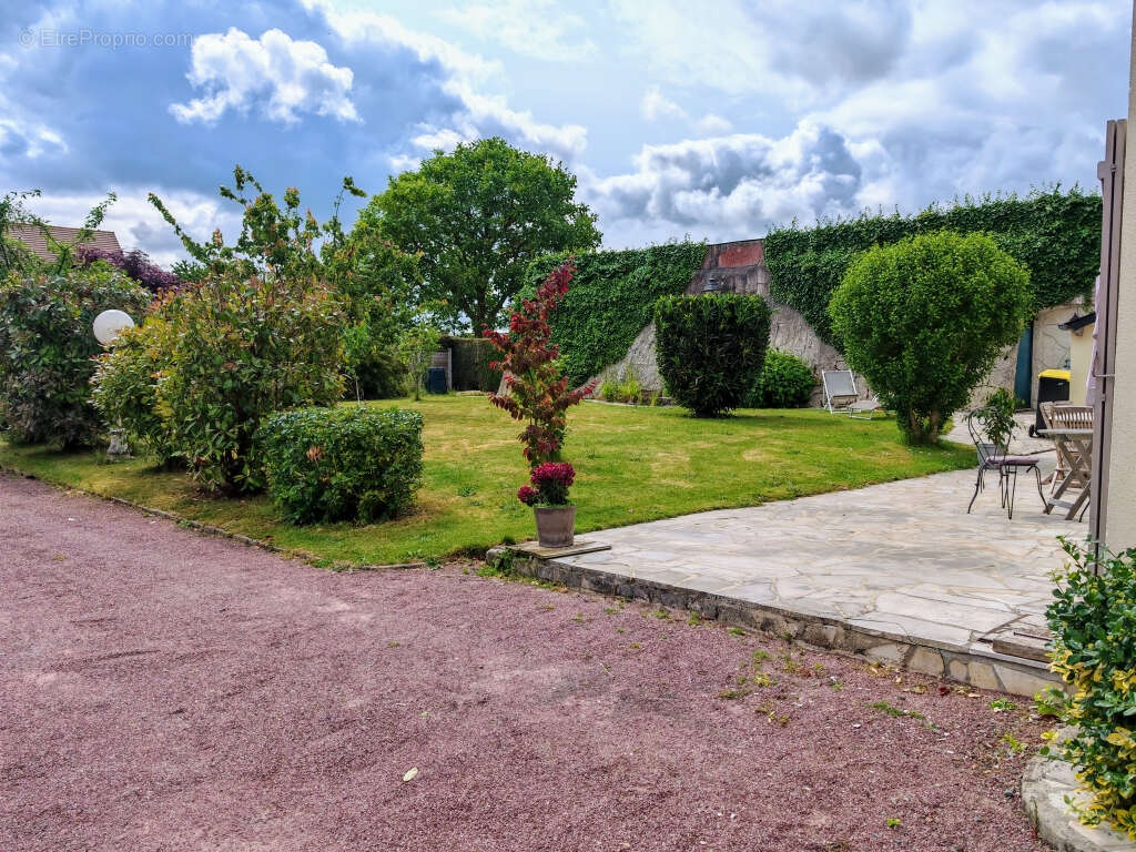 Maison à SAINT-MARTIN-DE-FONTENAY