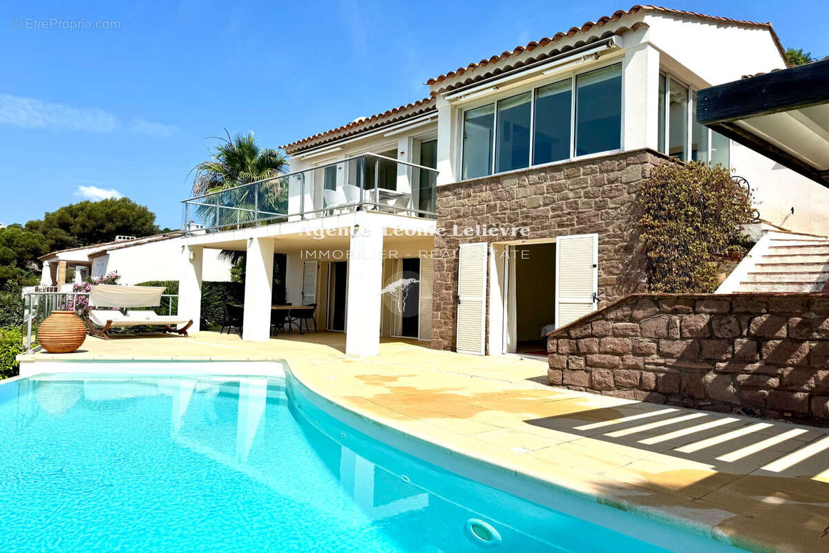 Maison à LES ISSAMBRES