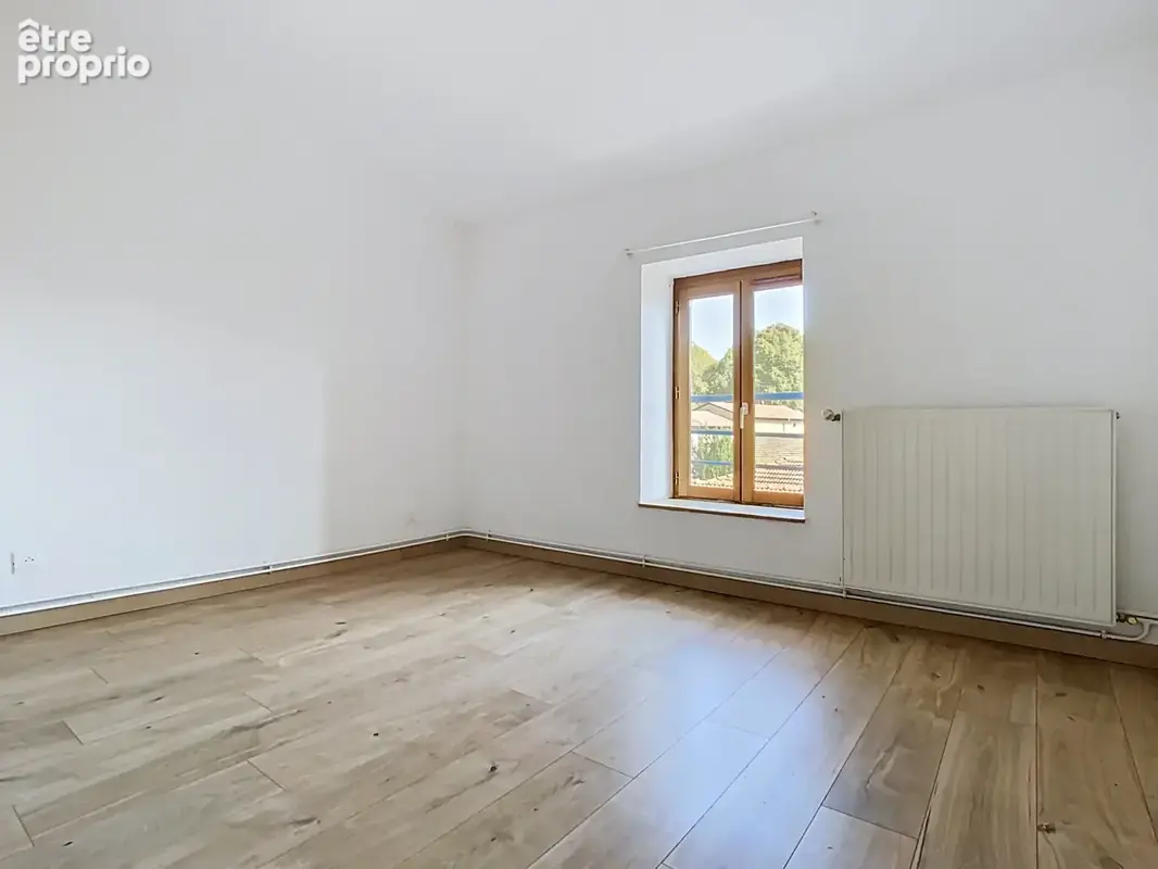 Saint-Uze, lumineuses maisons de village-idéal investissement locatif ou habitation principale. - photo 3