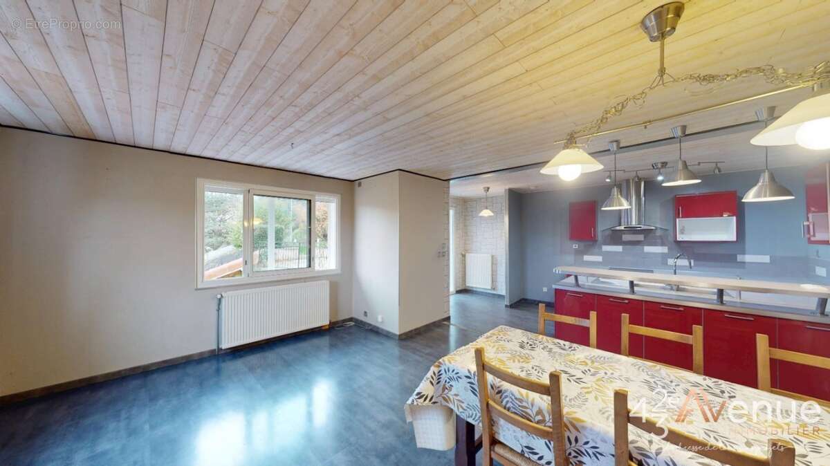 Maison à AUREC-SUR-LOIRE