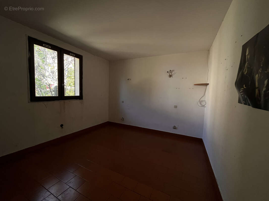 Maison 110 m² à Montbolo  - photo 8