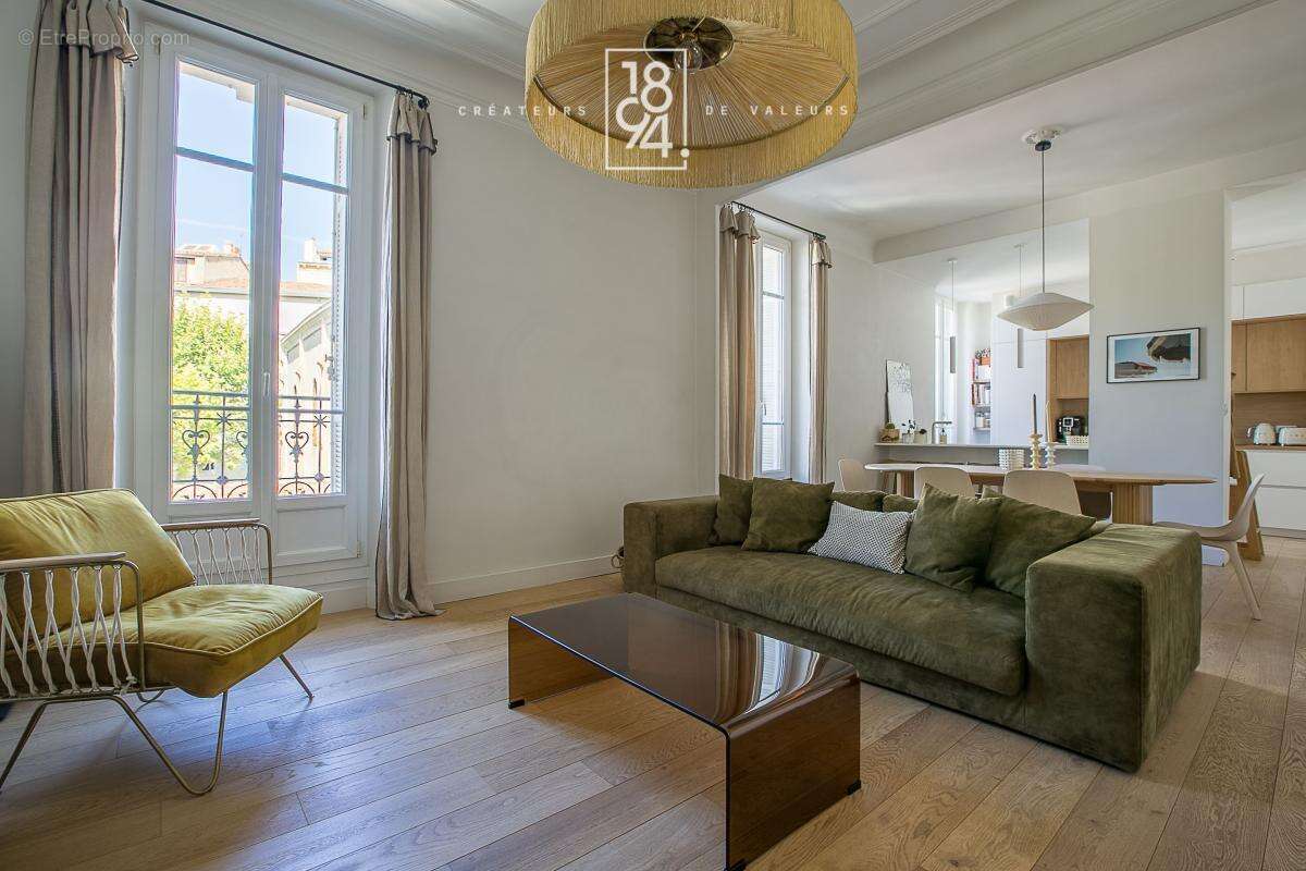 Appartement à MARSEILLE-5E