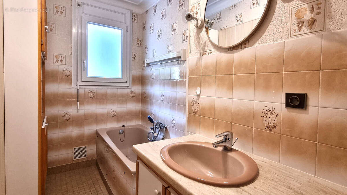 Appartement à HOUILLES