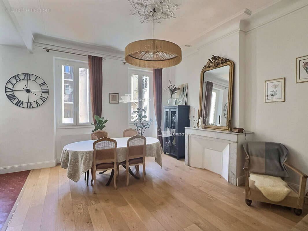 Appartement 127m² à marseille 5e arrondissement - photo 2