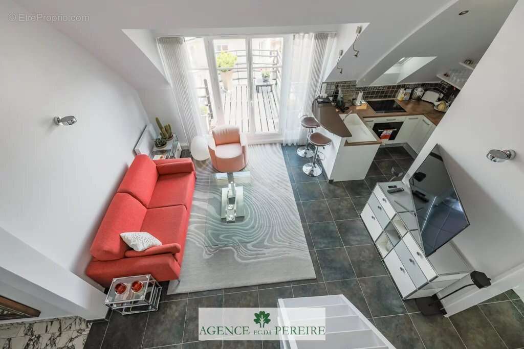Appartement à PARIS-17E