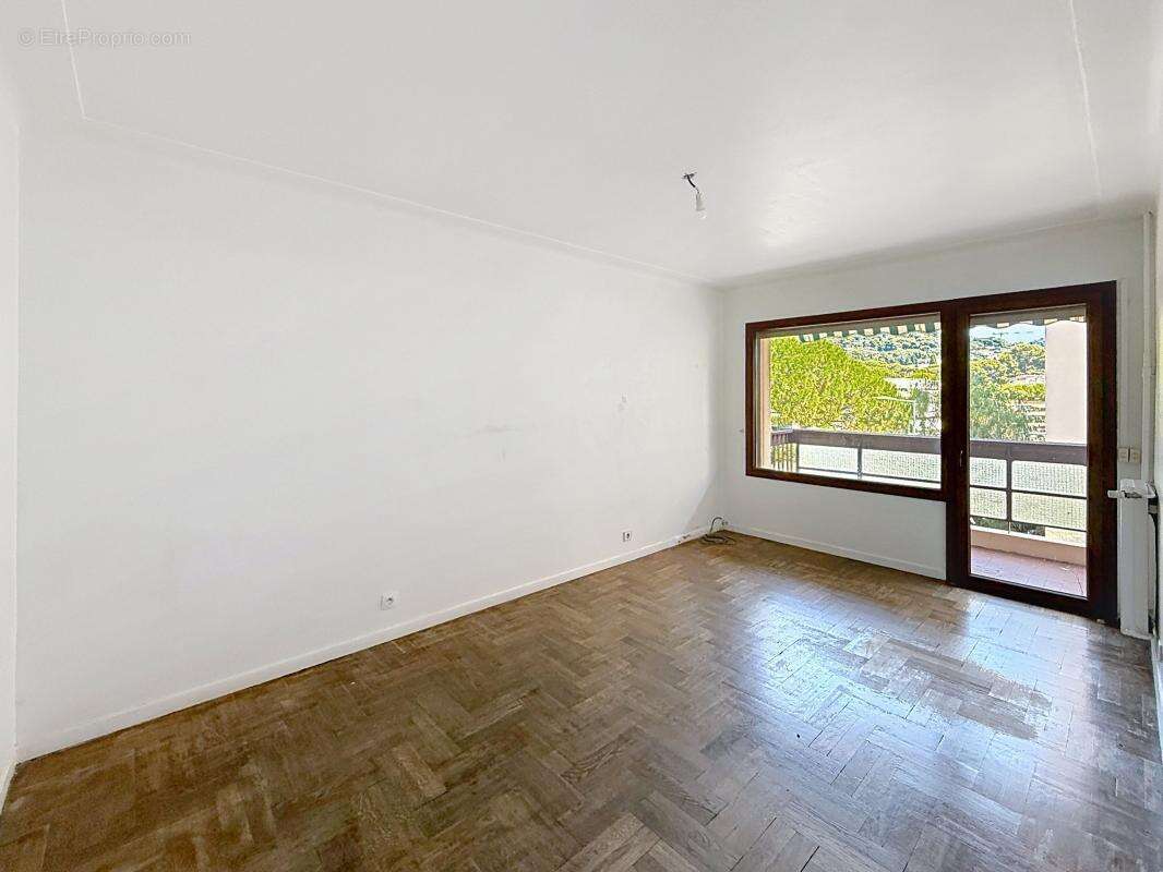 Appartement 95 m² à Le Cannet  - photo 6