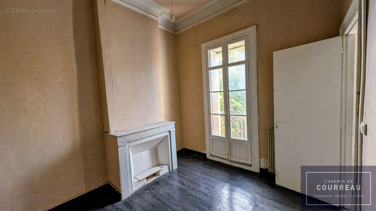 Montpellier   F3 de 83 m2 à Rénover dans Immeuble de Caractère - photo 11