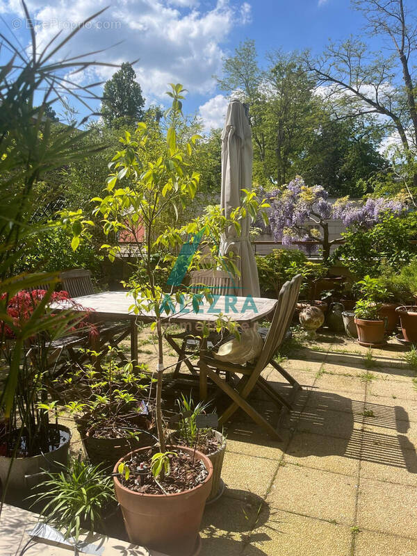 Appartement à LA CELLE-SAINT-CLOUD