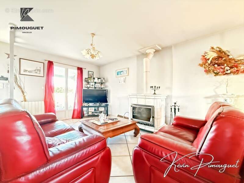 Maison à SAINT-MAGNE-DE-CASTILLON