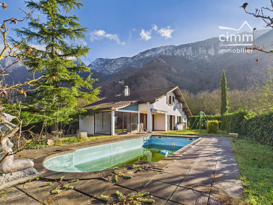 Maison à LA RIVIERE