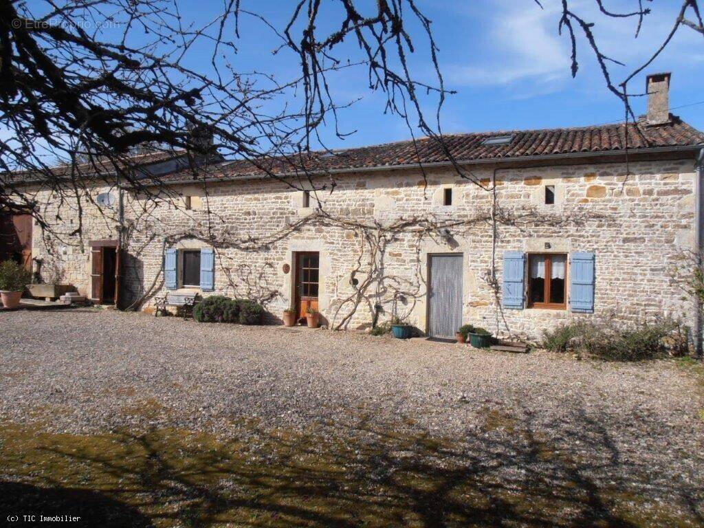 Maison à SAUZE-VAUSSAIS