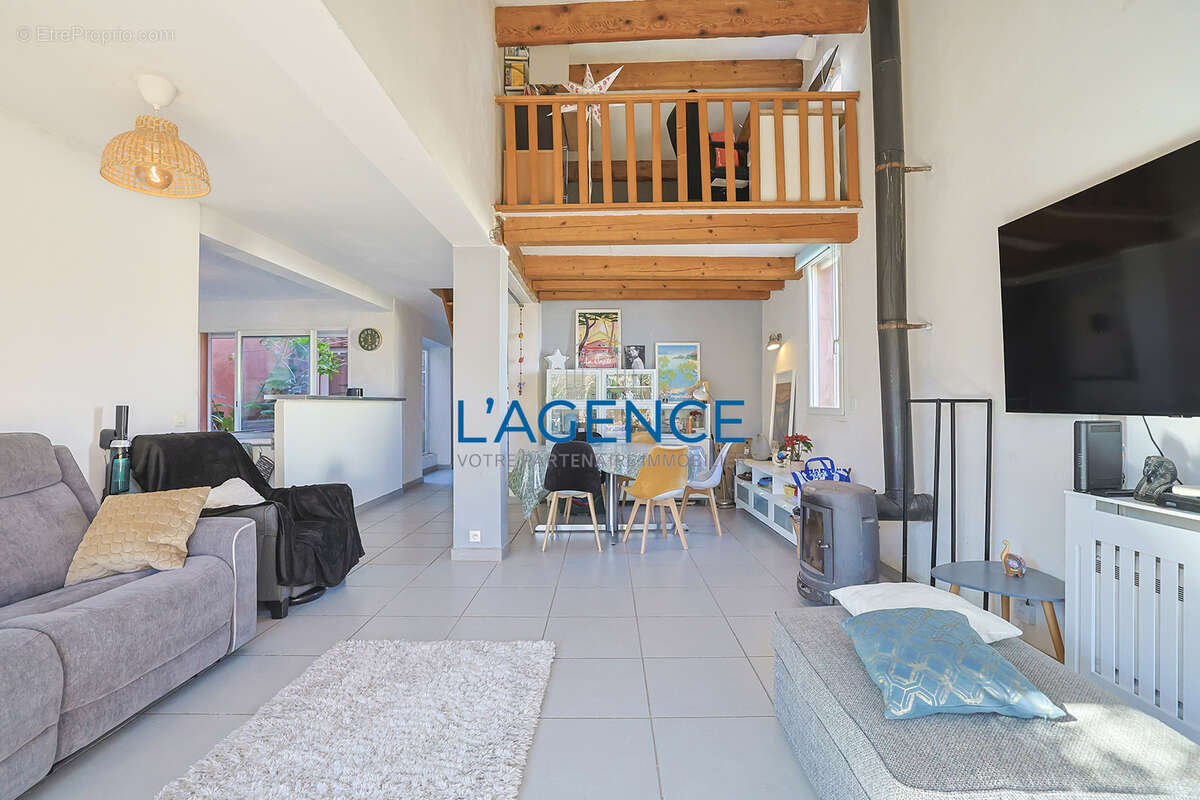 Maison à HYERES