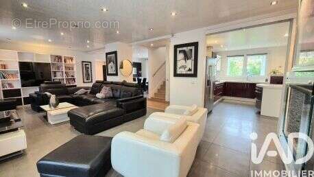 Photo 4 - Maison à POISSY