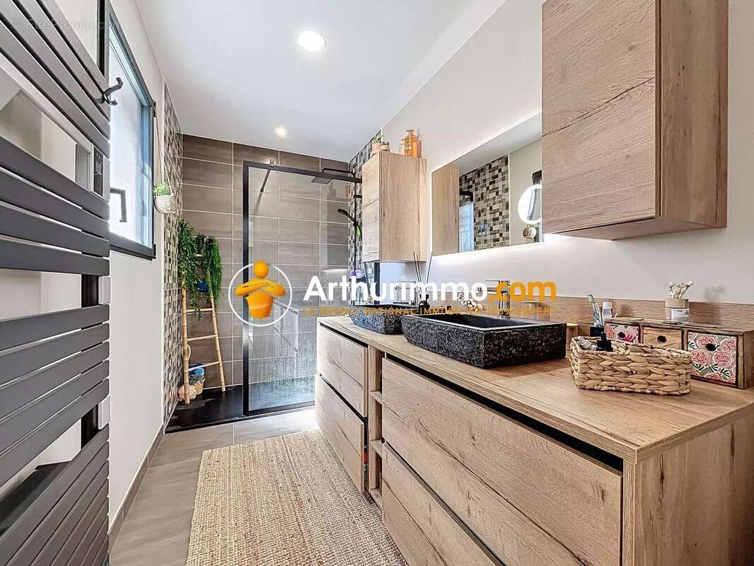 Maison à BOURGOIN-JALLIEU