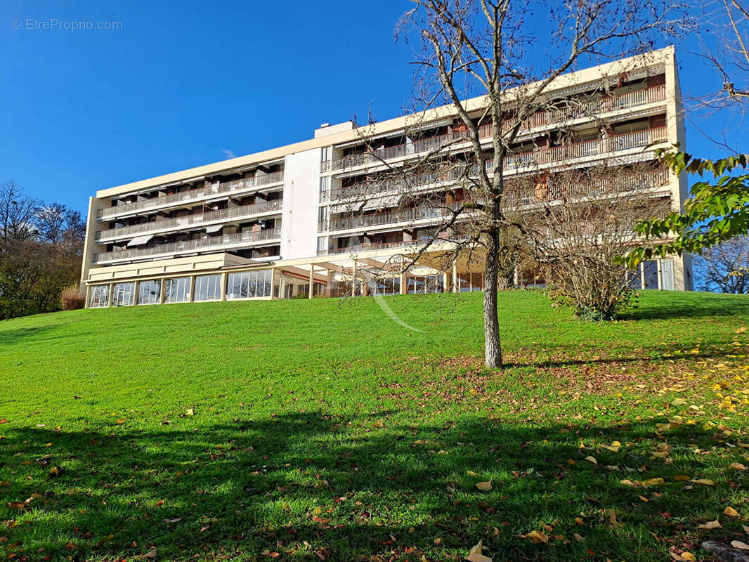 Appartement à MONTRICHARD