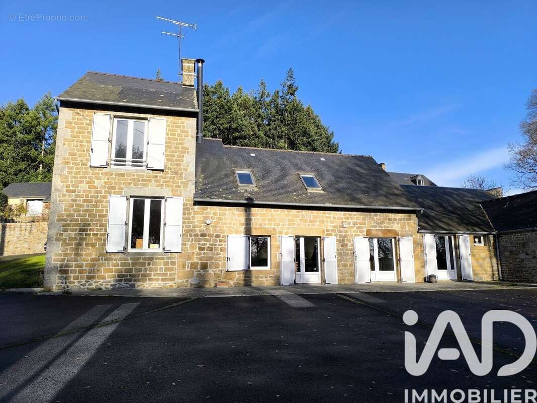 Photo 2 - Maison à LOUVIGNE-DU-DESERT