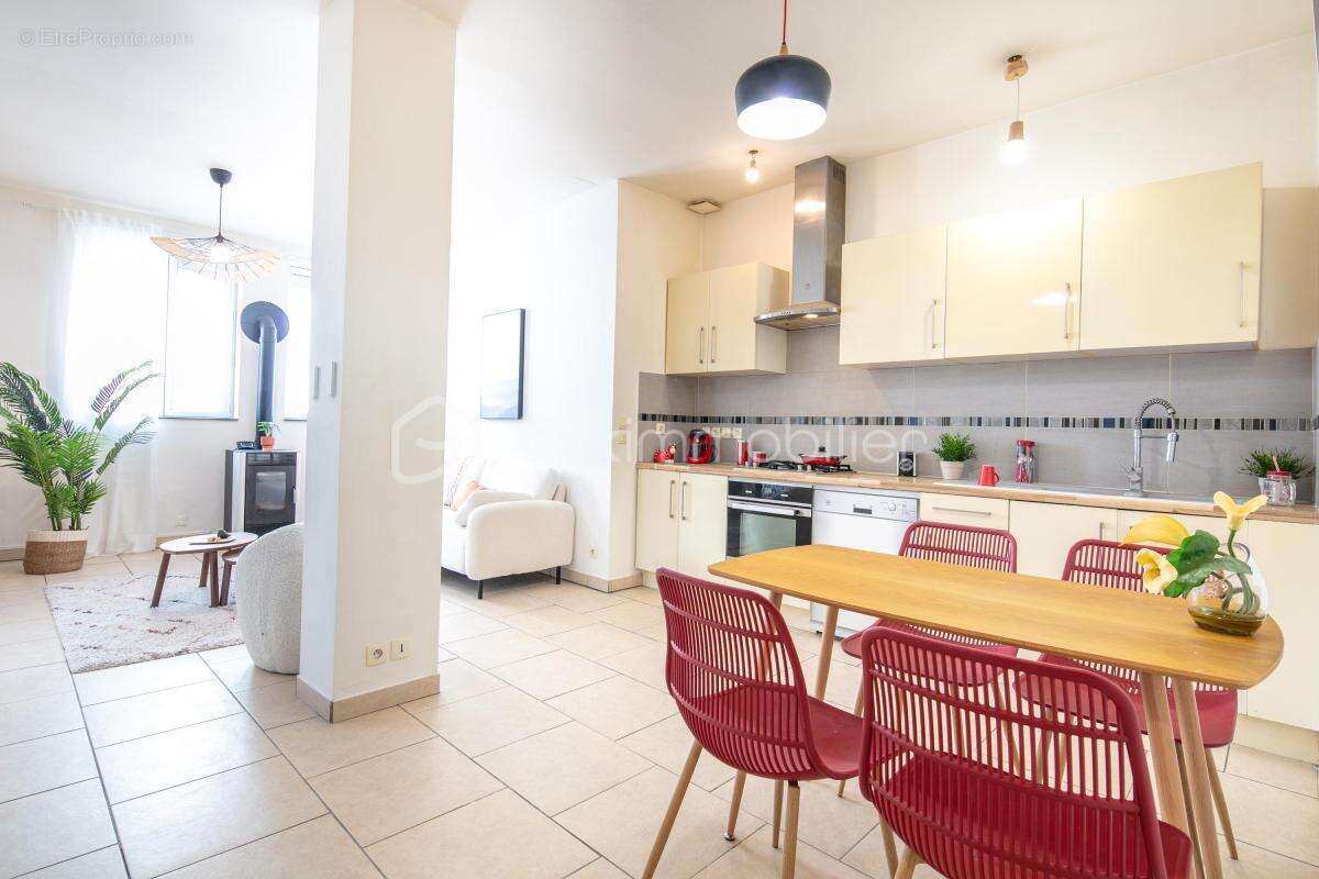 Appartement à RIVES
