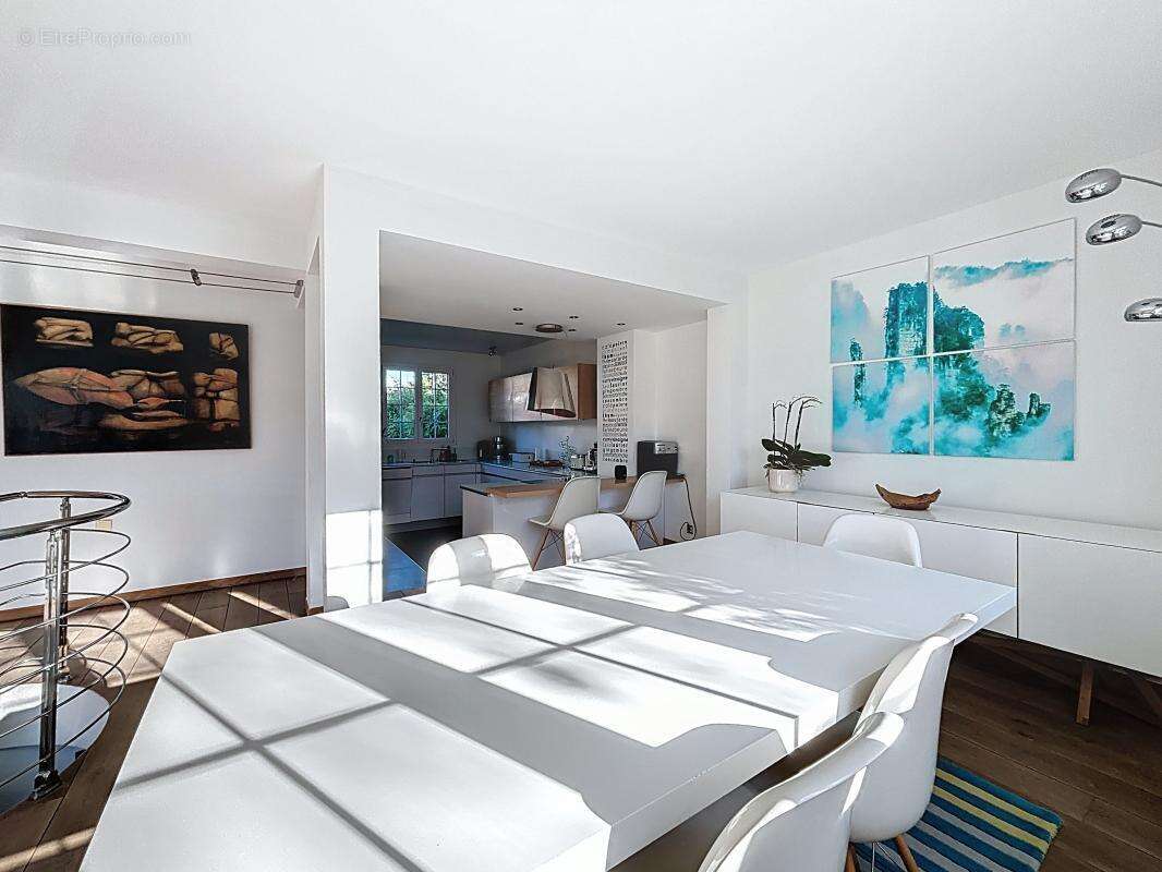 Maison à CROISSY-SUR-SEINE