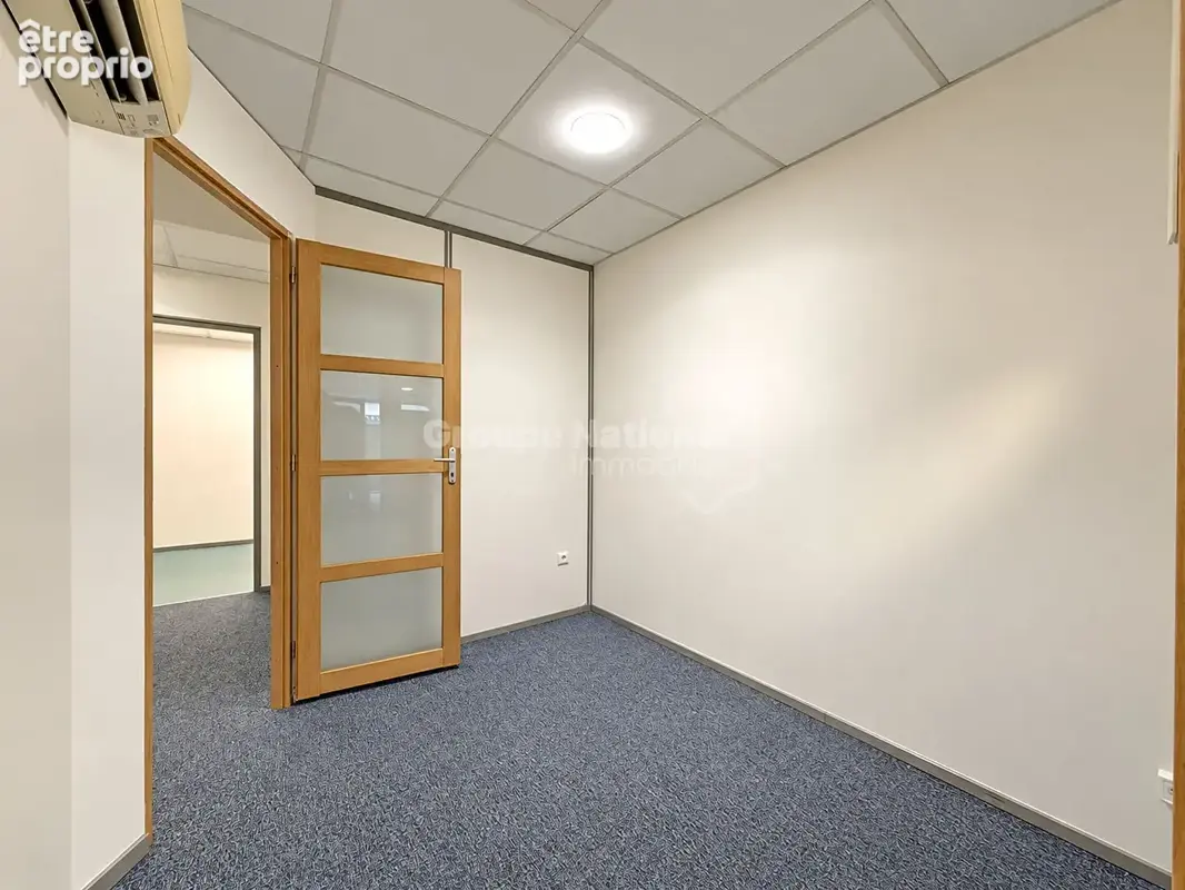 Vente local commercial libre - lunel - quartier gare - local commercial 138 m² - photo 4