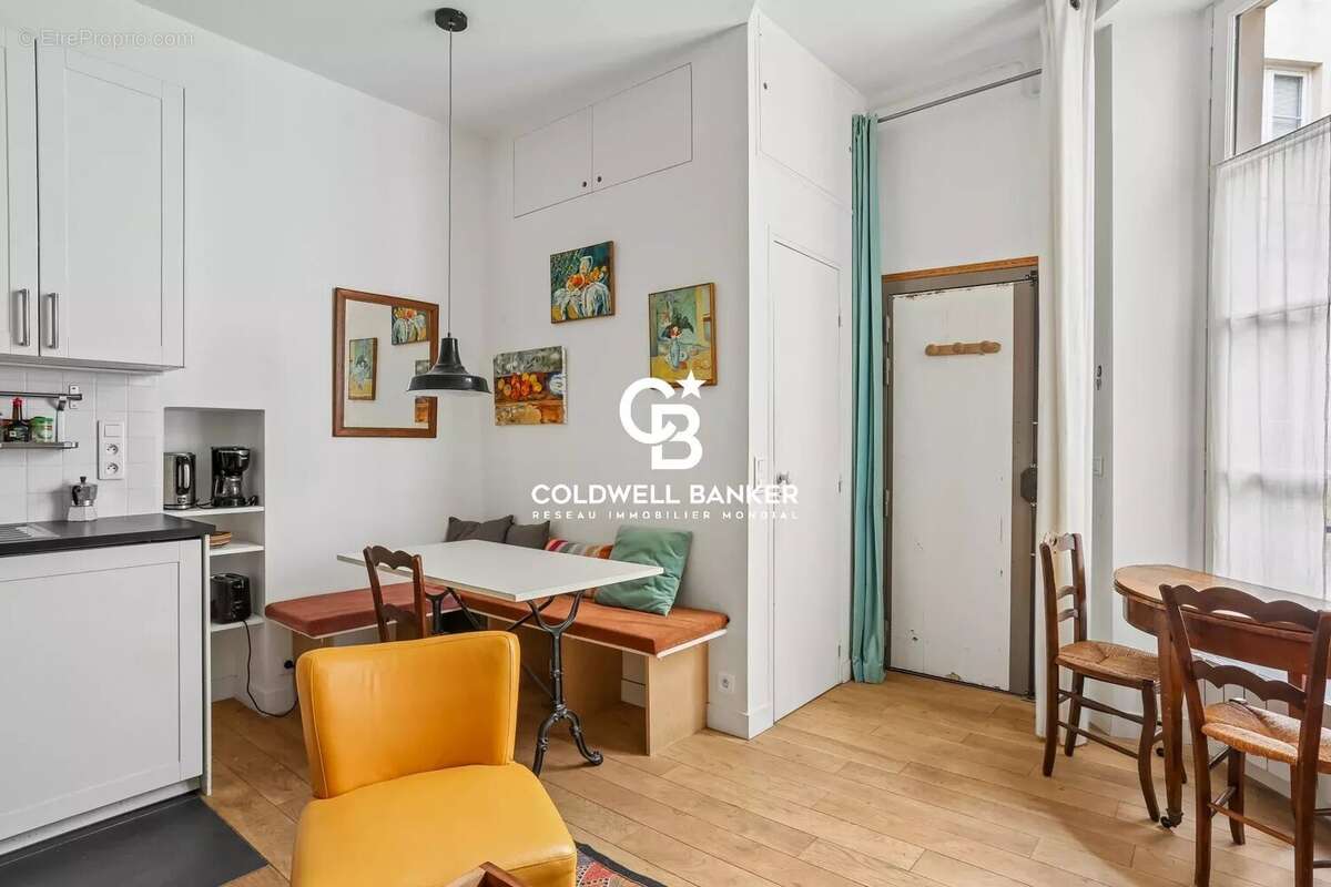 Appartement à PARIS-7E