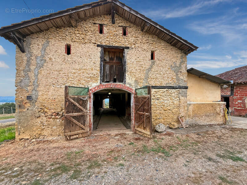 Dpt Gers (32), à vendre BERNEDE Grande maison ancienne de 500 m² habitables à rénover sur 2,5 hectares de terrain, au calme - photo 19