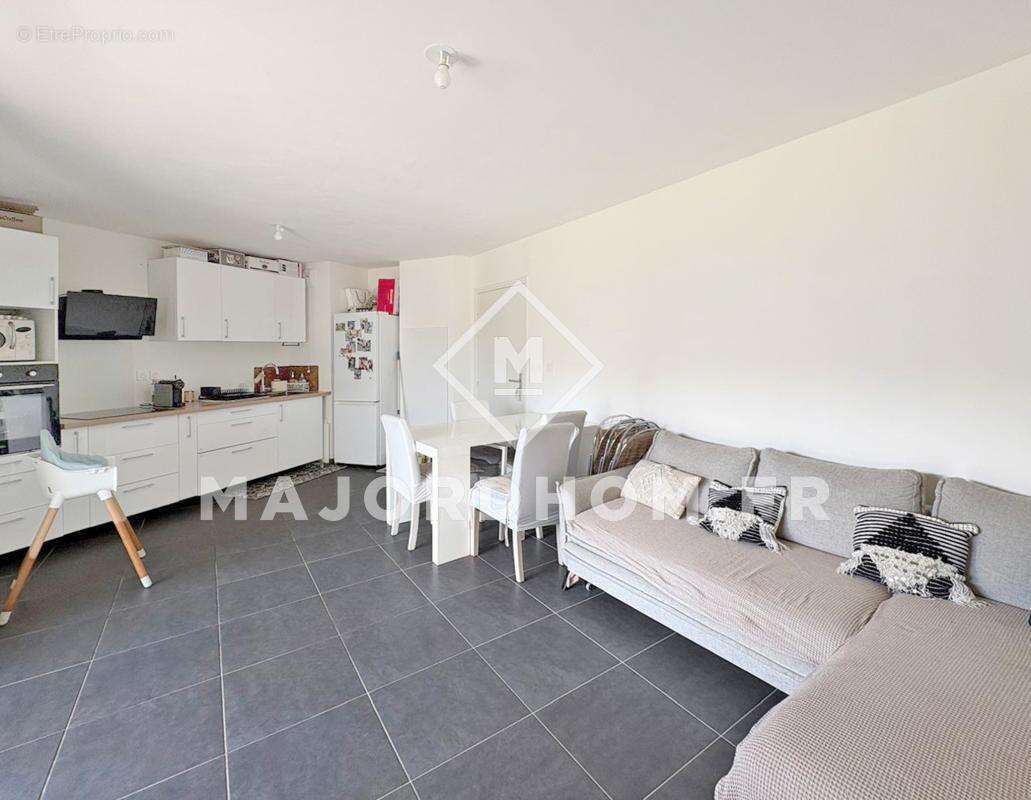 Appartement à MARSEILLE-9E