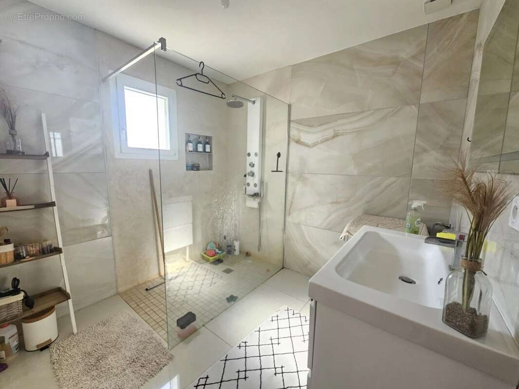 Maison à LES TOURRETTES