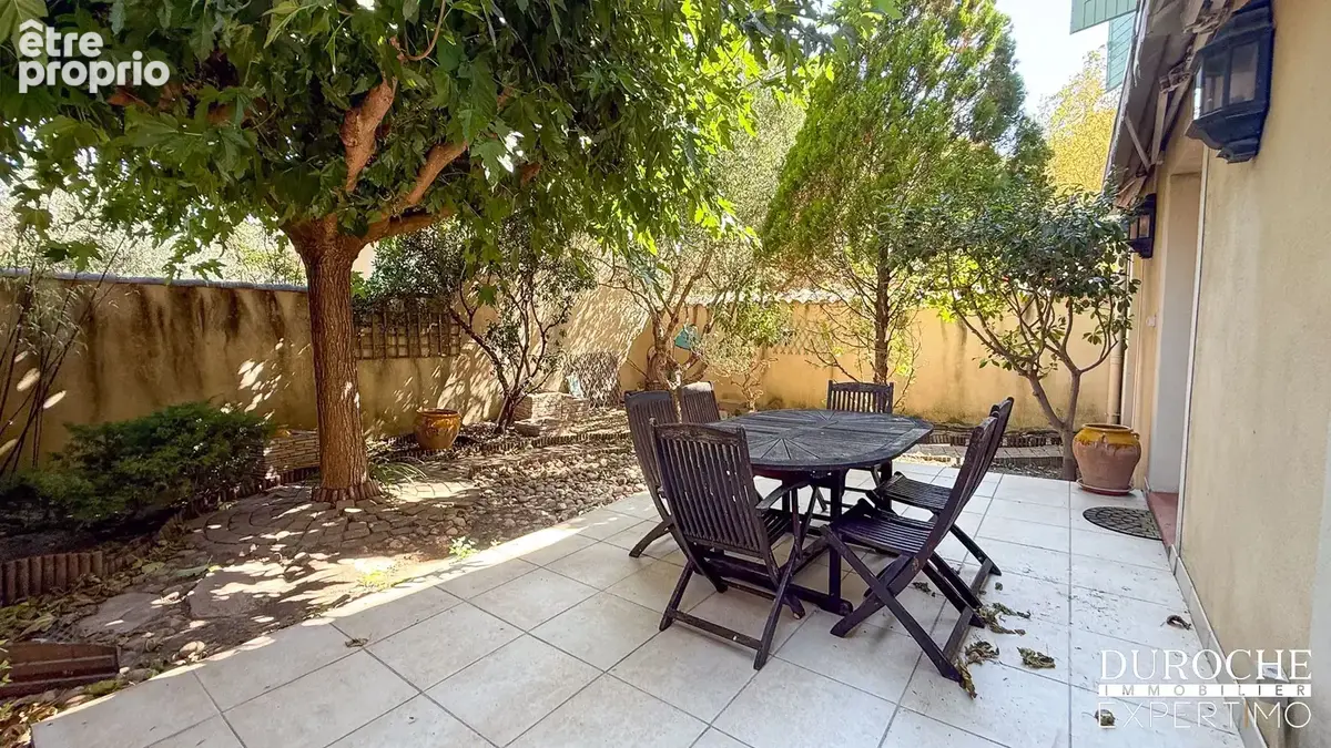 Orange proche centre ville, Maison de ville 4 chambres avec jardin, terrasse et double garage - photo 26