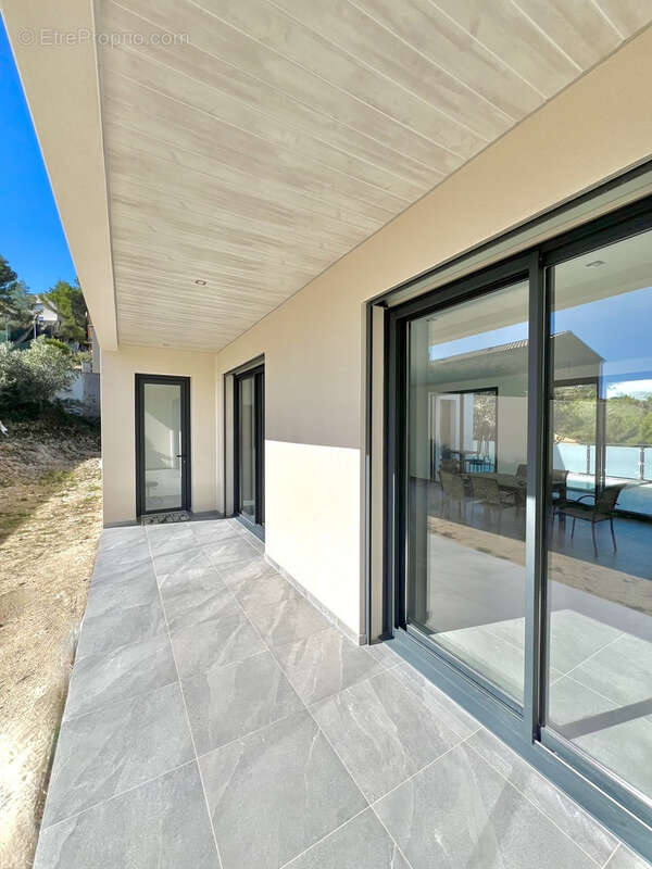 Villa Contemporaine de 2024 - Vue Panoramique exceptionnelle - photo 3
