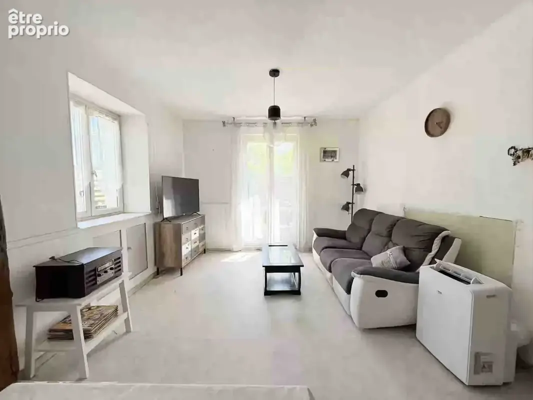 Maison familiale de 246 m2 + maison 104 m2 sur 2500M2 de terrain - photo 3