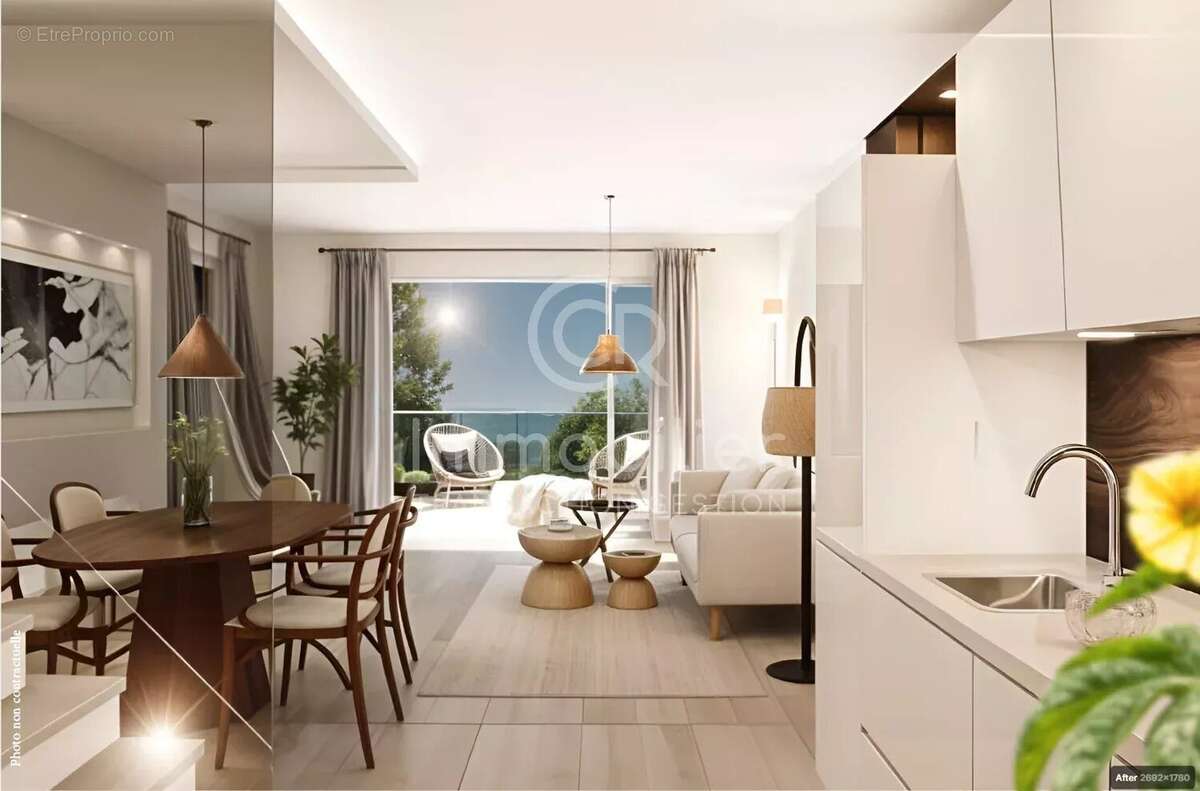 Appartement à LA ROQUETTE-SUR-SIAGNE