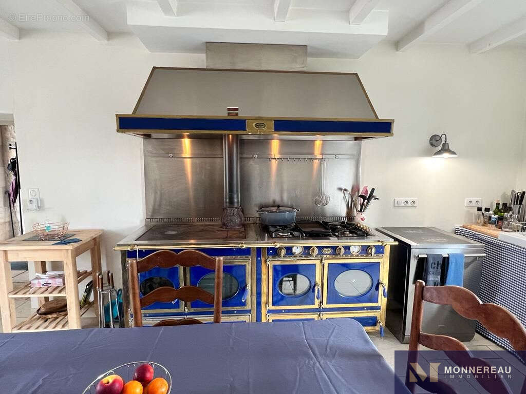 Maison à BARBEZIEUX-SAINT-HILAIRE