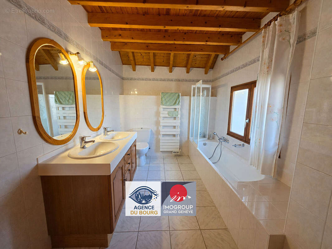 Opportunité rare - Ensemble immobilier de deux maisons avec dépendances à DRAILLANT - photo 9