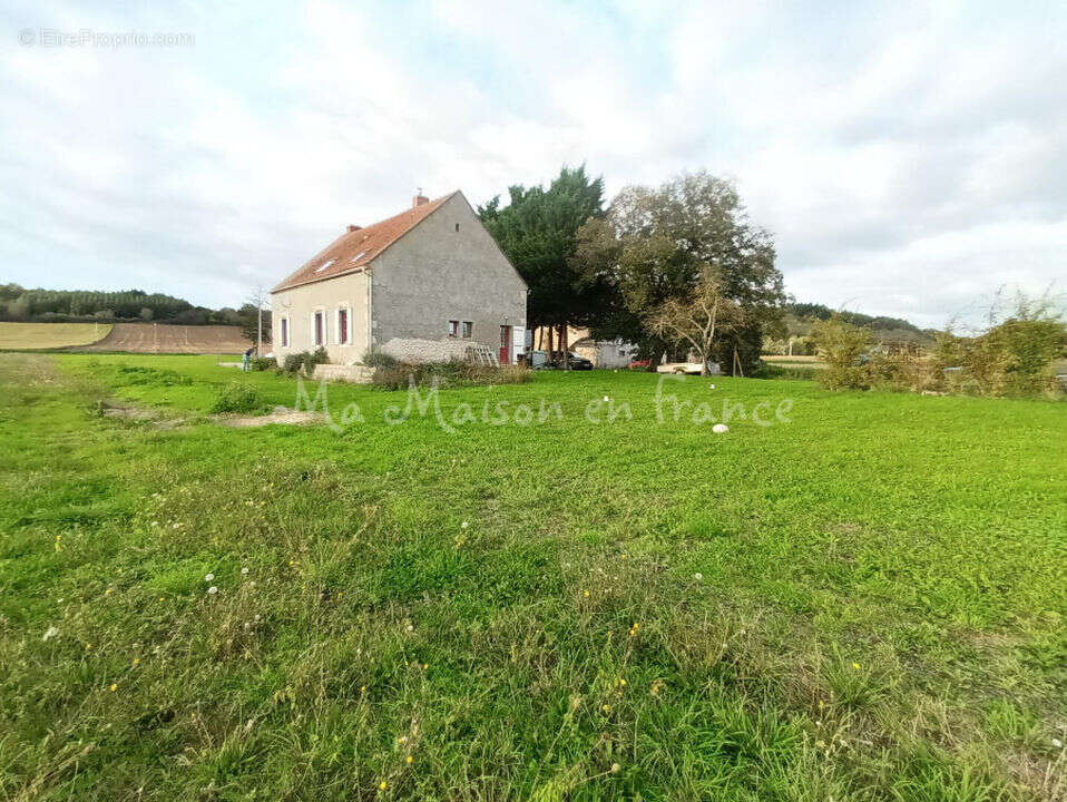 Maison à SAINT-POURCAIN-SUR-SIOULE