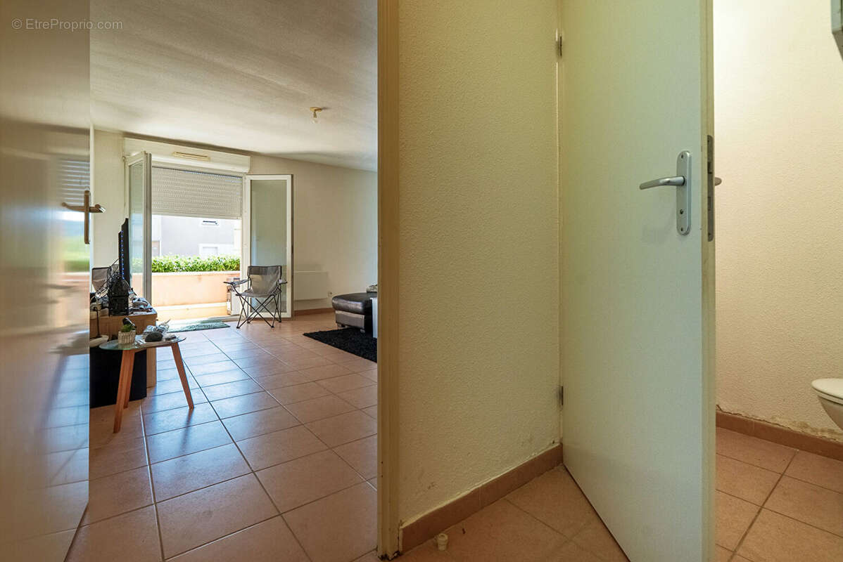 CARCASSONNE - PERIPHERIE Appartement T2 45m² avec terrasse et place de parking privative - photo 12
