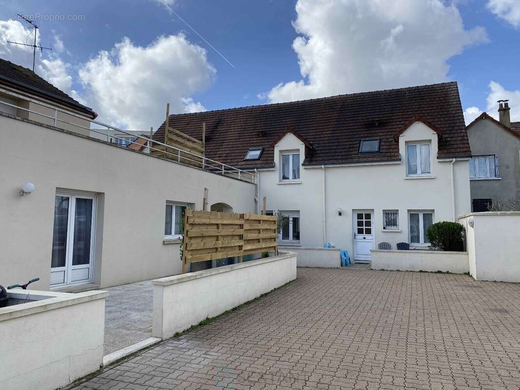 Maison à MANTES-LA-VILLE