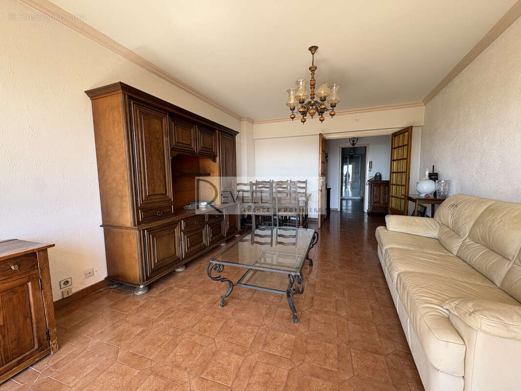 Appartement à VILLENEUVE-LOUBET