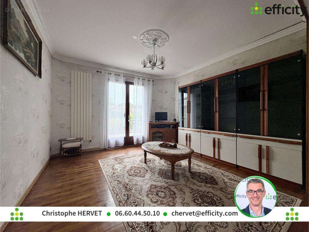 Maison à RUELLE-SUR-TOUVRE