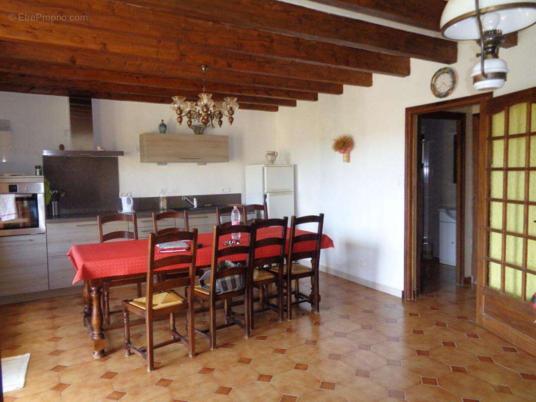 Maison à SOLIGNAC-SOUS-ROCHE