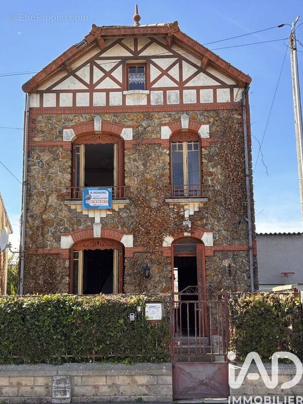 Photo 1 - Maison à ROMILLY-SUR-SEINE