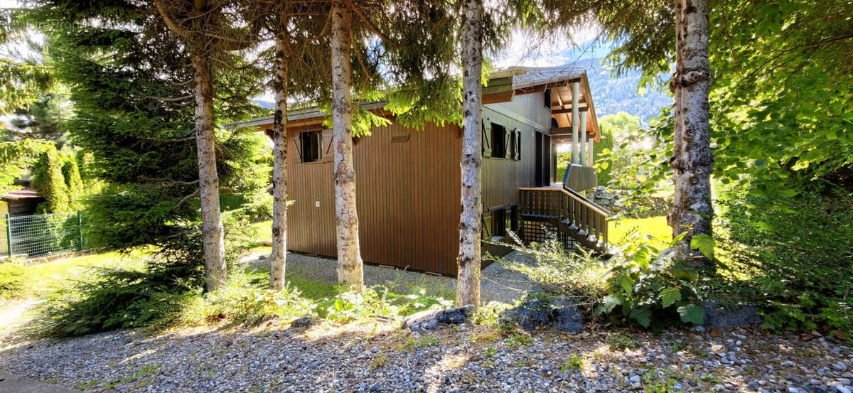 Maison à ARACHES-LA-FRASSE