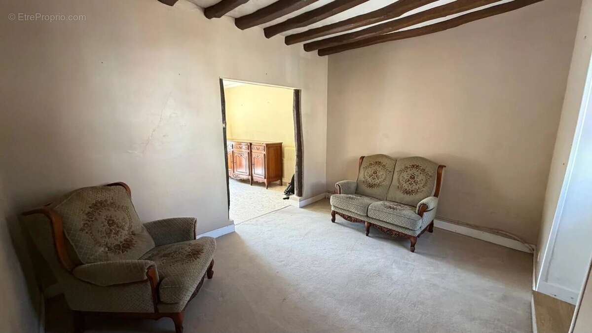 Appartement à DAMPIERRE-EN-YVELINES