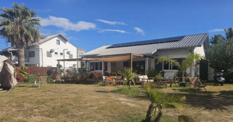 LOCAL 98 m2 avec jardin 600 m2 - SALINE-LES-BAINS - photo 3