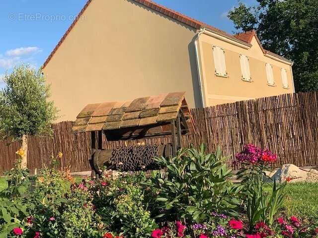 Maison à SAINT-CHERON