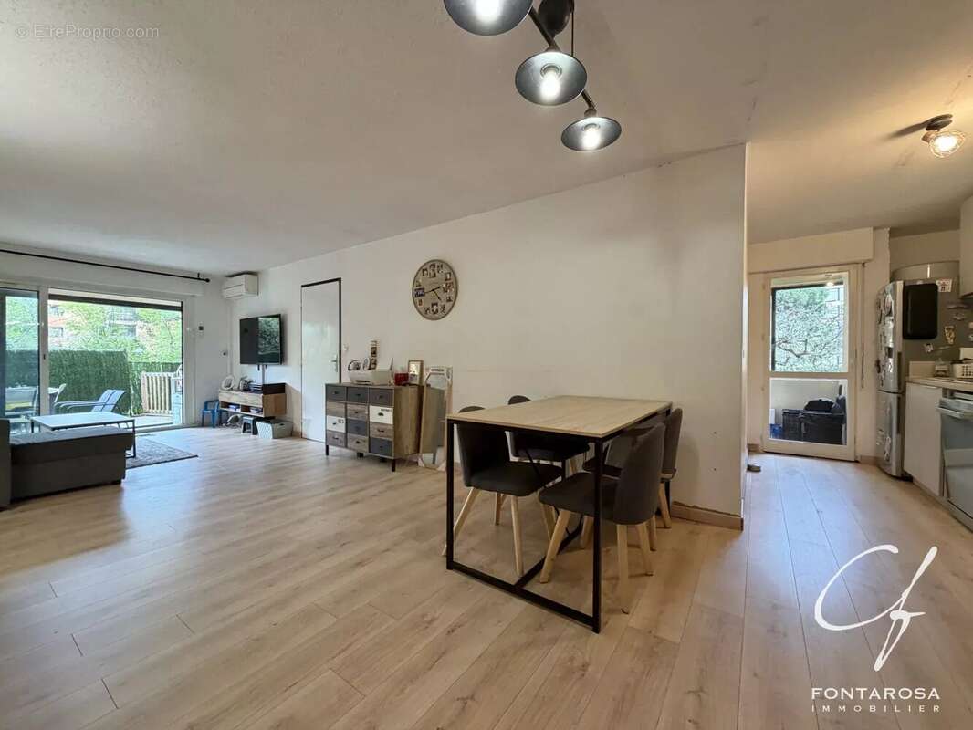 Appartement à FREJUS