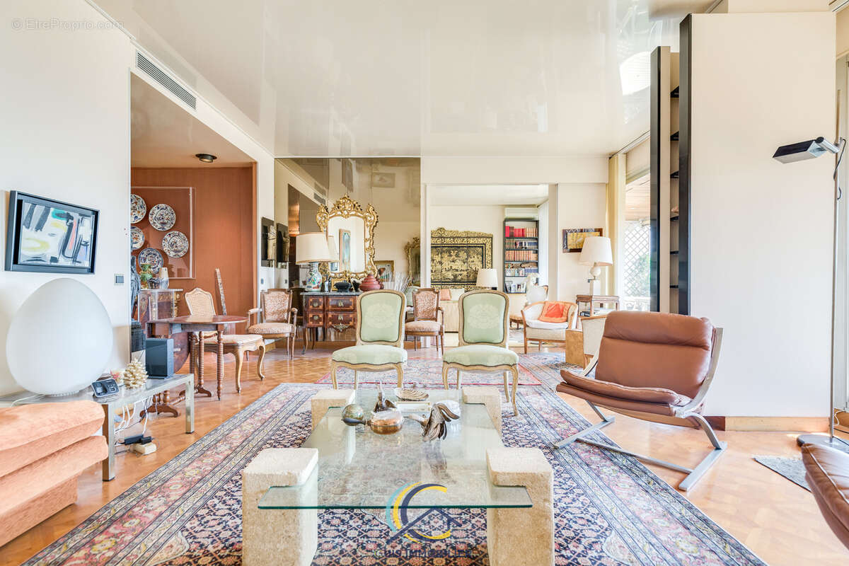 Appartement à MARSEILLE-8E