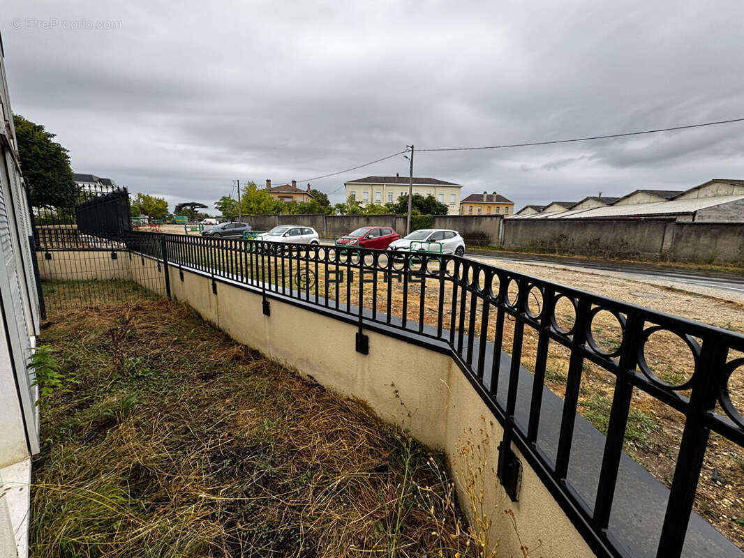 Appartement à VILLENAVE-D&#039;ORNON