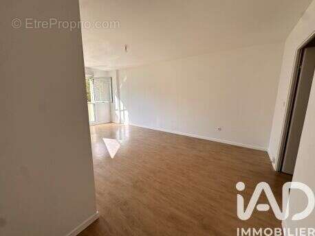 Photo 4 - Appartement à GENNEVILLIERS