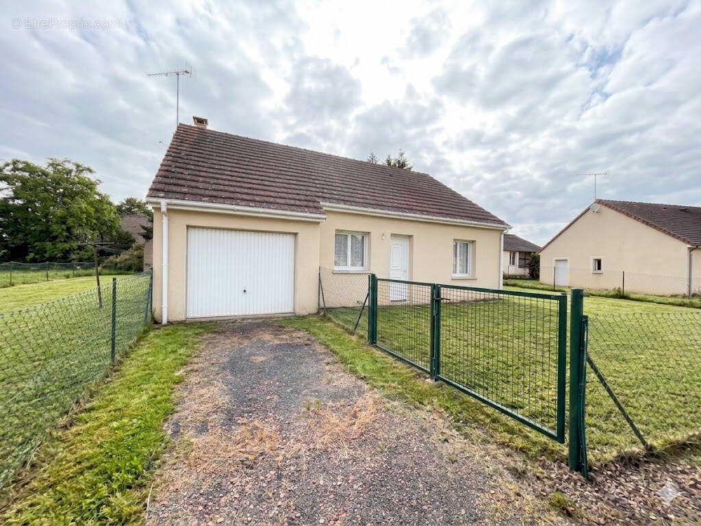 Maison à THURE